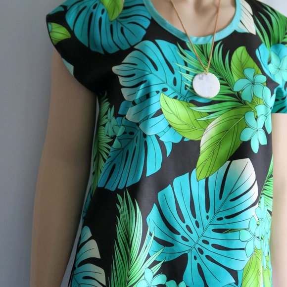 Hawaiian Plumeria Blue - Tropical Polynesian pullover top Cover-up Shirt Travel - Picture 5 of 6